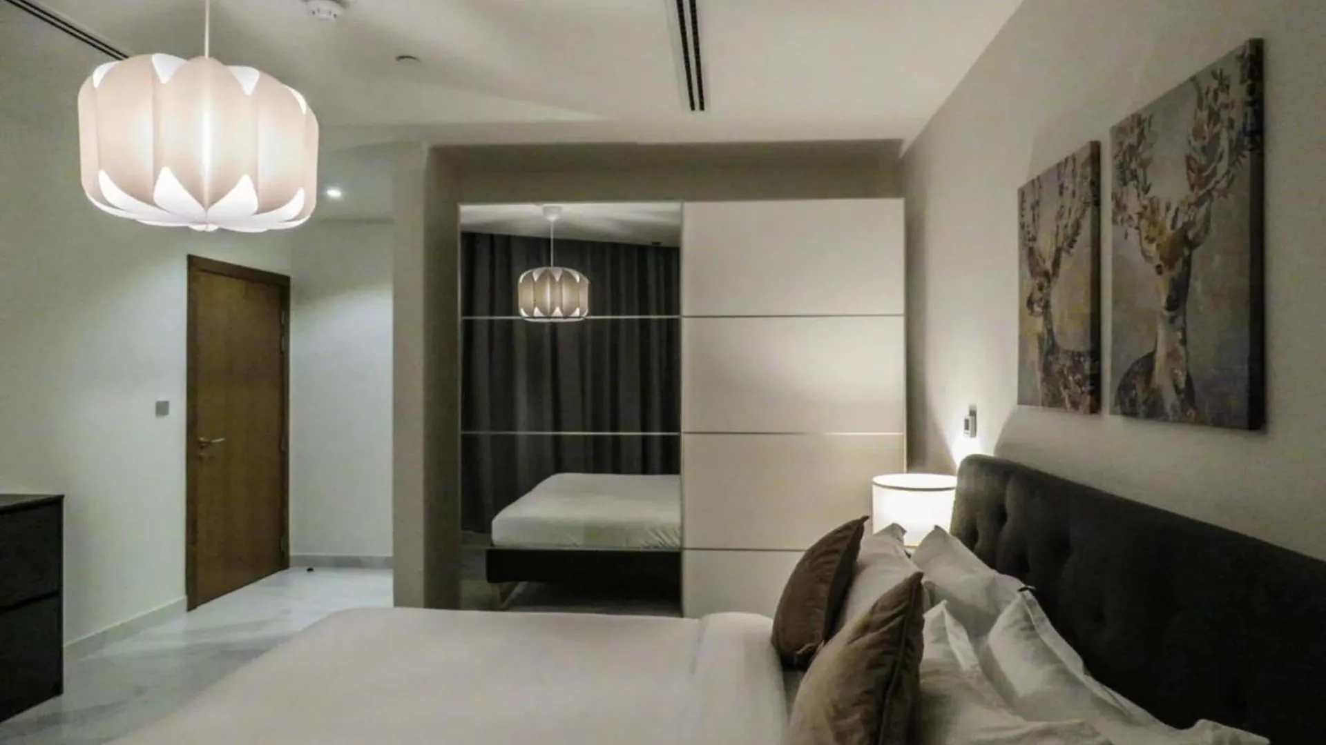 Oyo 1027 Home Binghatti Residence 2 Bhk Business Bay Dubai United Arab Emirates